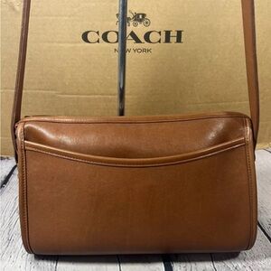 Vintage Coach Taylor Bag (style #9944)